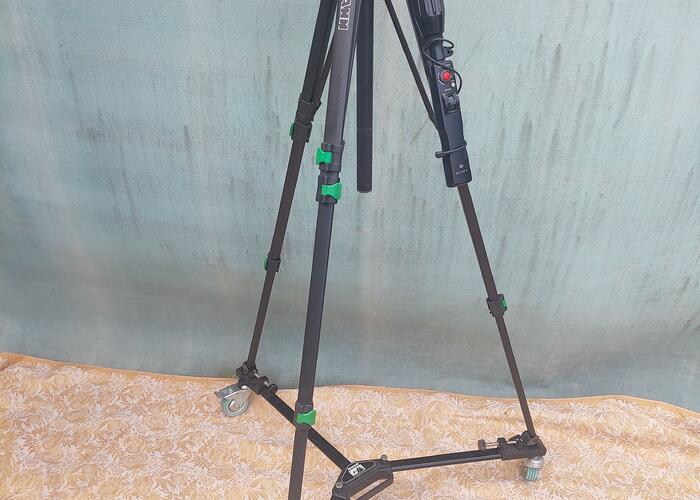 Grajewo ogłoszenia: Sprzedam masywny statyw z wózkiem oraz stabilizator (kurza...