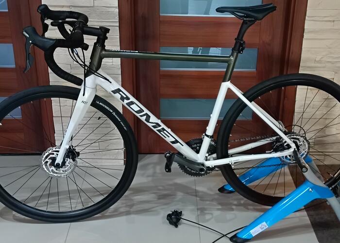 Grajewo ogłoszenia: Rower szosowy Romet Huragan 4 Rozmiar 56 L + trenażer GRATIS...